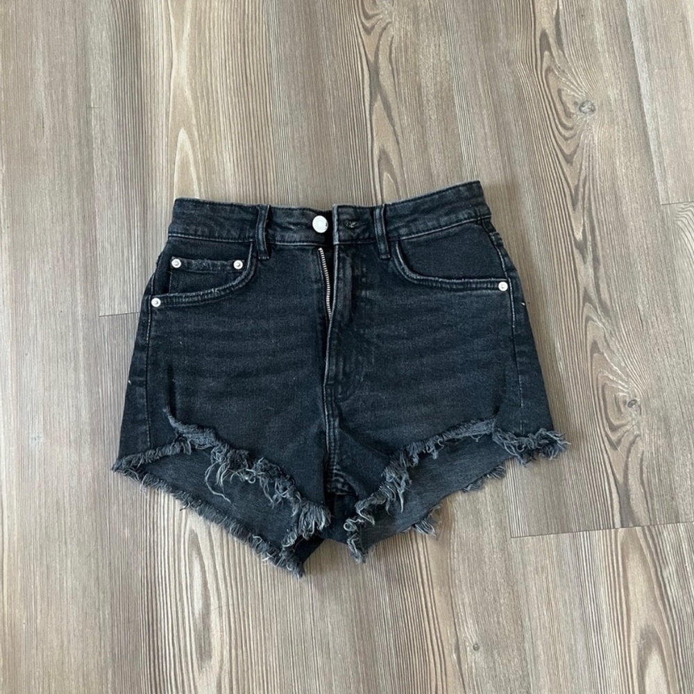 BLACK ZARA JEAN SHORTS